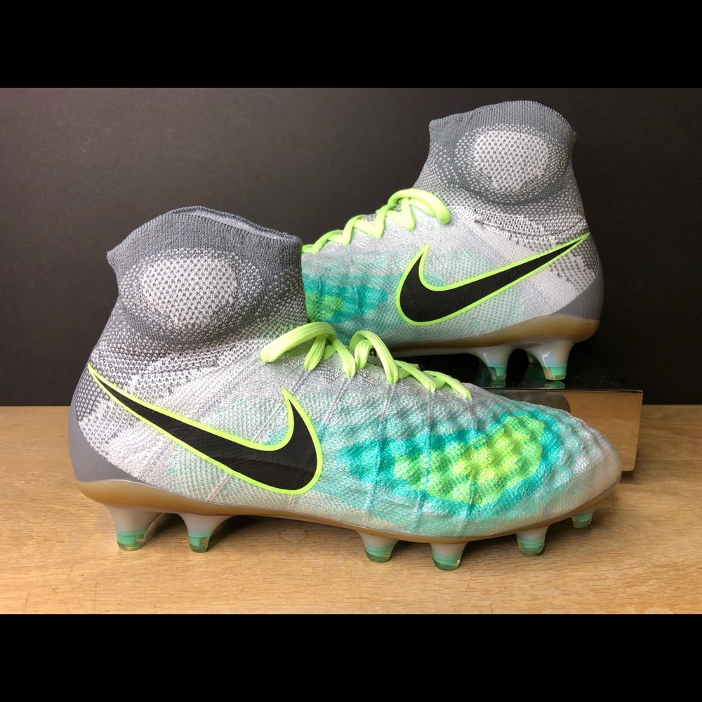 Nike Magista Obra II FG Soccer Cleats Platinum